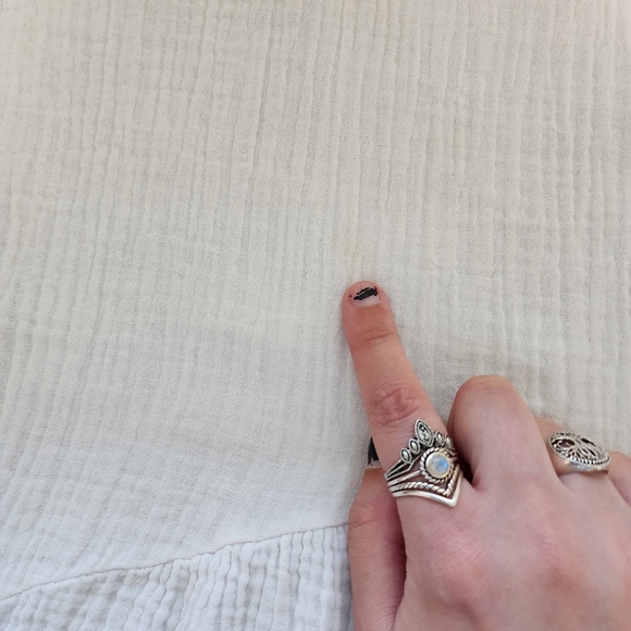 Roolee White Slub Cotton Lace Hem Blouse - Picture 9 of 10